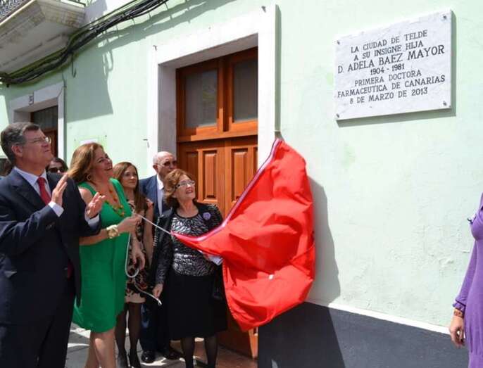 En 2013, Telde descubrió una placa en la casa natal de Adela Báez, en el barrio de San Juan (Foto TA)